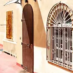 Leopardi Apartment 7