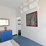 Izzhome Holiday Terrace