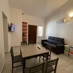 Ichnos House