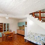 Appartamento Residenziale Trilocale 6 Posti Letto Via Loiri