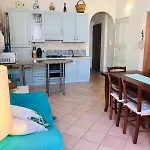 Grazioso Appartamento Con Terrazzo In Posizione Centralissima A Sant'Antioco C135