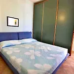 Iss Travel- Casa Pustinu, 2 Bedroom-Apartment With Air Conditioning And Private Garden