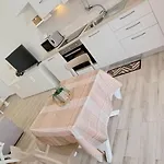 Suite Blanc Apartments - Monolocali Indipendenti Con Cucina E Bagno Privato - Check-In E Check-Out Con Codice In Autonomia H24 - Terrazza In Comune