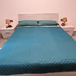 Thomas' House