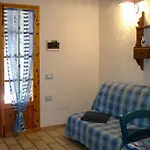 La Casa Di Giacomo E Graziella Villaggio Tamerici