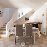Angelica'S Beachside Apartment