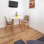 Ombra I Sol Apartments