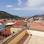 A Due Passi Dal Castello