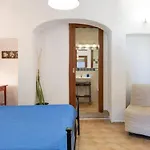Vicolo Della Luna