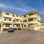 Kiky'S Apartment