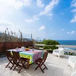 A Pretty House Overlooking The Sea