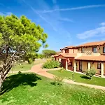 Residence With Swimming-Pool In Vignola Mare