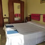 Casa Degli Oleandri Sul Cortile R6314