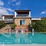 Villa Emmeline Fronte Mare 5 Camere 6 Bagni Infinity Pool Wifi Per 12 Persone