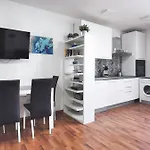 Casa Shelter
