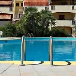 Topfloor Apt With Furnished Terrace Near The Sea
