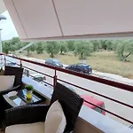 Benny'S House