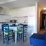 Herrliche Villa Mit Terrasse Und Garten Mit Meerblick