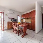 Elegant Apartment With Terrace At Cala Liberotto