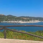 Bilocale Con Piscina