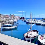 Ida Palace, New Deluxe Seafront Apartment