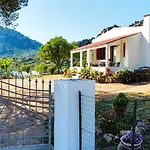 K&K House
