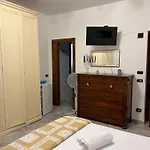 Santeodoro Straulas Rooms