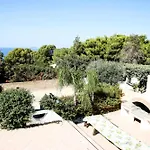 House, Just 1 Minute From The Beach