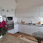 Nice Apartment In Margine Rosso
