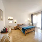 Cozy Guest House Downtown