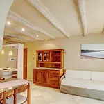 1 Bedroom Stunning Apartment In Golfo Aranci