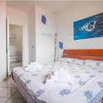 Rustic Apartment Near La Conia Beach With Parking!