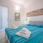 Rustic Apartment Near La Conia Beach With Parking!