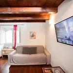 Vintage Apartment In Sassari