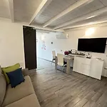 Comodo E Funzionale Appartamento In Pieno Centro A Sant'Antioco C228