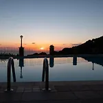 Villetta Bordo Piscina Vista Mare Wi-Fi Gratis