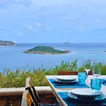 Punta Est Quadrilocale Vista Mare