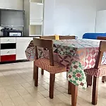 Urban Apartment 65