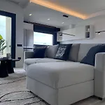 Luxurious High-End 2Br Penthouse+ Terrace+ Great View+ Parking - Historical Centre