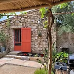 Stazzu La Capretta Farm Camping & Guest Rooms