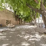Lovely Piazza Santa Maria Apartment