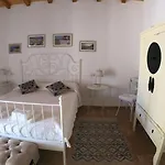 Monti Russu Natural Guest House