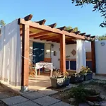 Cottage A 1Km Dal Centro Storico, 500 M Dal Mare,Veranda Attrezzata,Barbecue,Doccia Interna Ed Esterna,Giardino