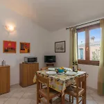 Il Glicine 1.5 Km From The Beach - Happy Rentals