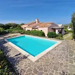 Villa Iris