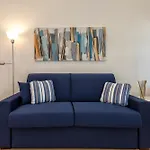 Nura'S - La Marina Apartment & Room