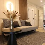 Charming & Luxe Gem-Old Town- Suite Garibaldi - Fully Equipped & Renovated