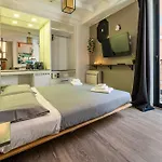 Ukiyo Suites And Rooms