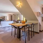 Villa Joie De Vivre Vista Mare Con Piscina A Sfioro Per 6 Persone