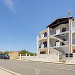 Mandarin Apartment 6